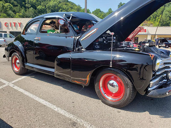8-1 Car Show 1.jpg